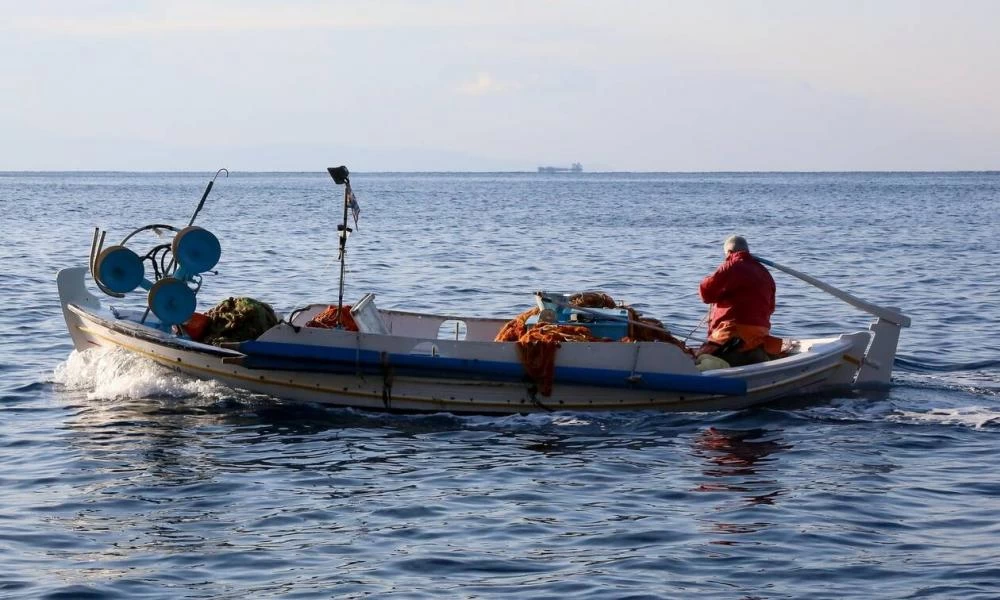 Λέρος: Μέχρι την Αγία Μαρίνα έφτασαν τα δίχτυα των Τούρκων ψαράδων